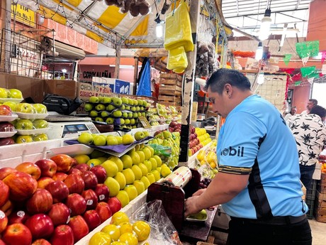 Locatarios buscan atraer turistas a los mercados Lucas de Gálvez y San Benito