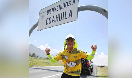 Tiktoker Shin Fujiyama llega a Saltillo en su reto de correr hasta Honduras