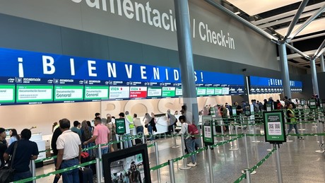 Tras falla cancelan 25 vuelos internacionales en Aeropuerto de Monterrey