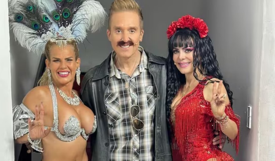 Niurka Marcos se unió al elenco de la obra 'Lagunilla mi Barrio' al lado de Daniel Bisogno y Maribel Guardia. Foto. Especial.