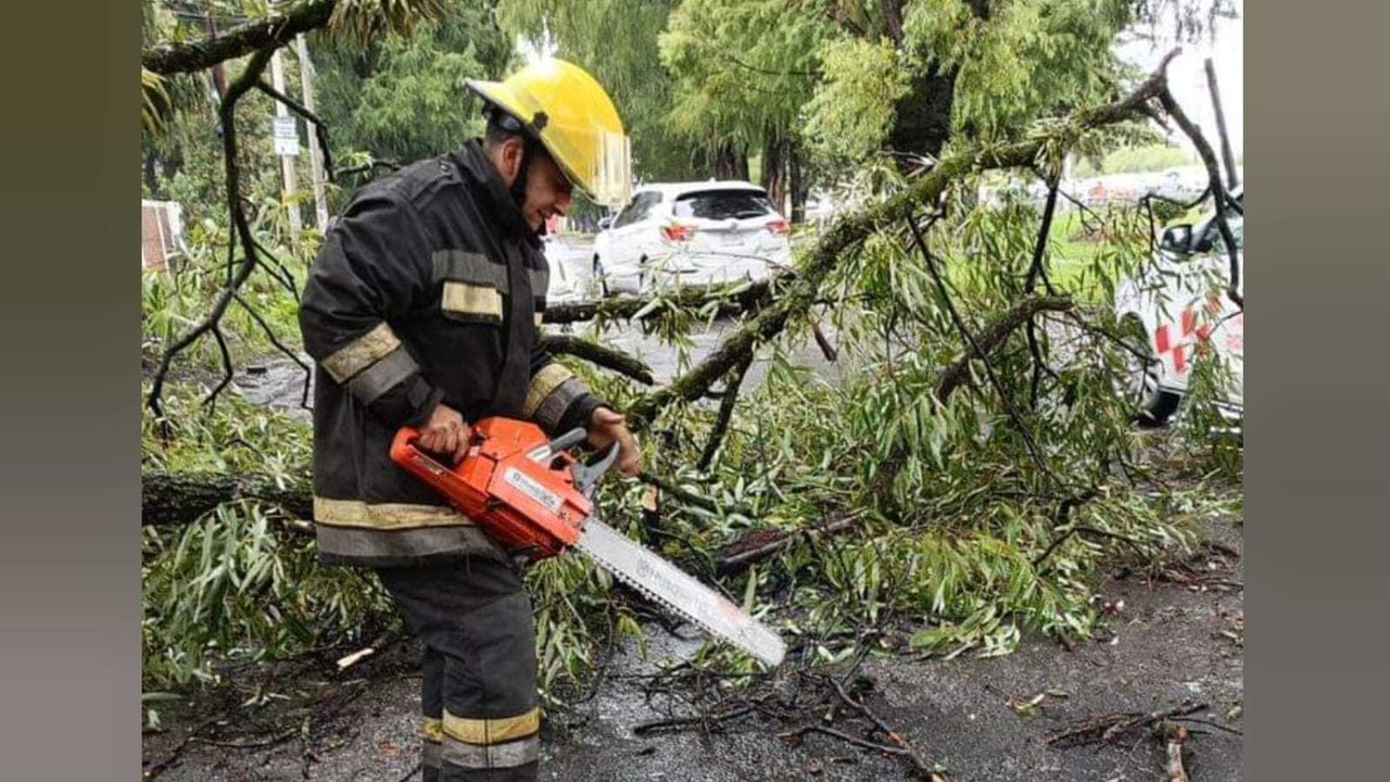 Recomendaciones ante condiciones climáticas adversas: Precaución al transitar. Foto: RRSS