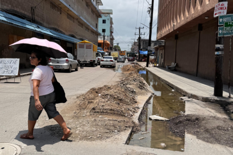 Gerencias de Comapa Sur; entre aguas negras y obras inconclusas