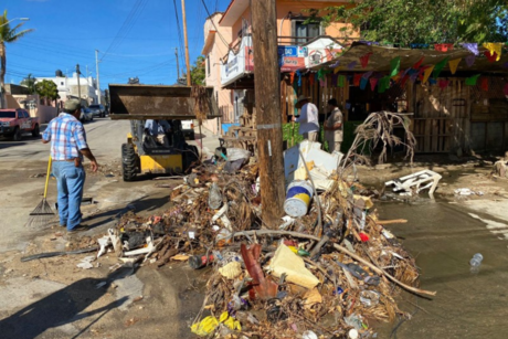 Inician trabajos de limpieza en calles y colonias de Los Cabos