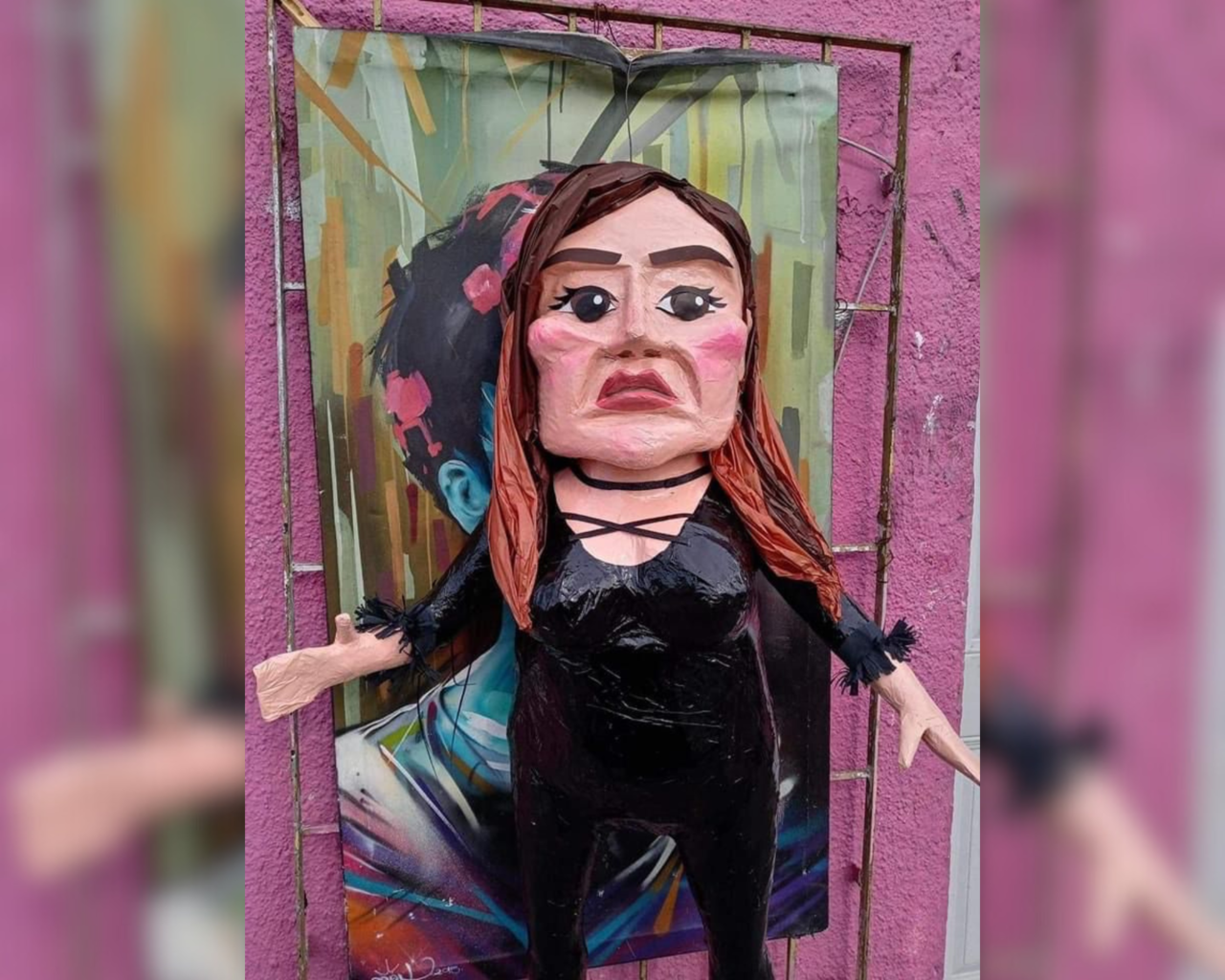 Con su característico humor y sentido de oportunidad, la popular Piñatería Ramírez de Reynosa sorprendió a todos al poner a la venta una piñata de la controvertida participante Mariana Echeverría. Foto: Redes sociales