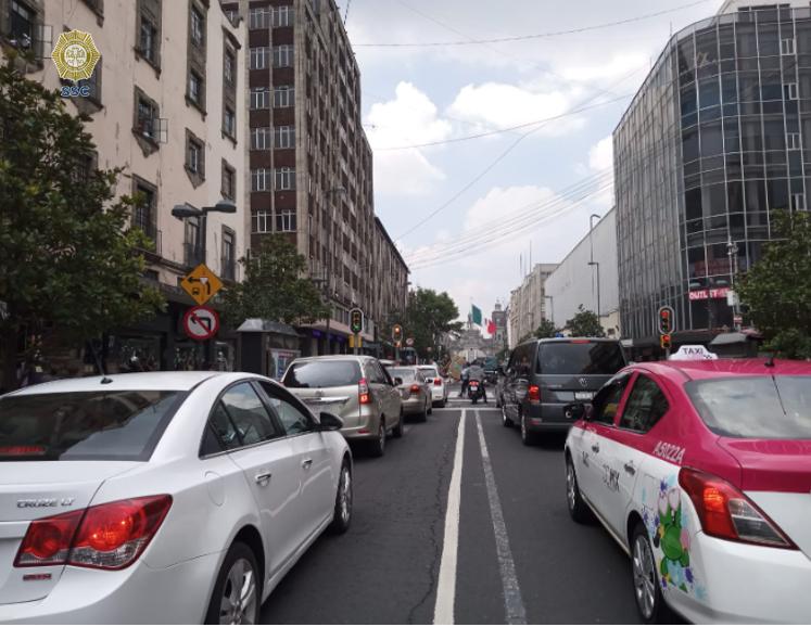 Av. 20 de Noviembre entre Izazaga y Venustiano Carranza. Foto: Archivo de @OVIALCDMX