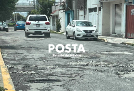 ¿Caíste en un bache? Metepec reembolsará gastos por daños en autos