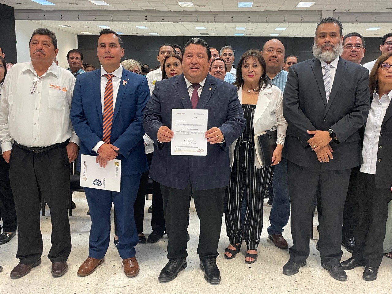 ingeniero Juan Dionisio Cruz Guerrero recibe cargo de nuevo director del Tecnológico de Ciudad Madero. Foto: Axel Hassel