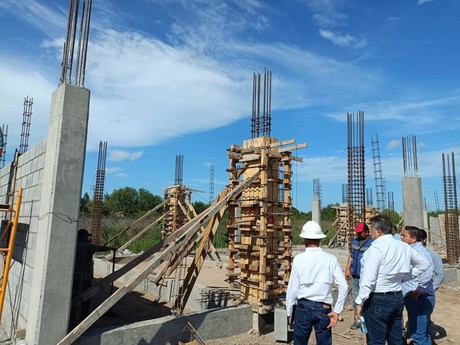 El director del Itife supervisa obras en escuelas de Matamoros