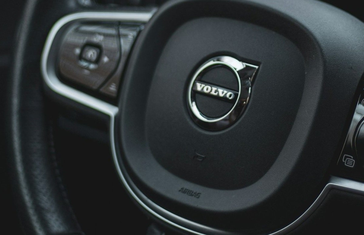 Volvo Group, que lleva 30 años operando en México, se destaca como una de las principales fabricantes de motores y camiones pesados a nivel mundial.  Foto: Mexico Business News