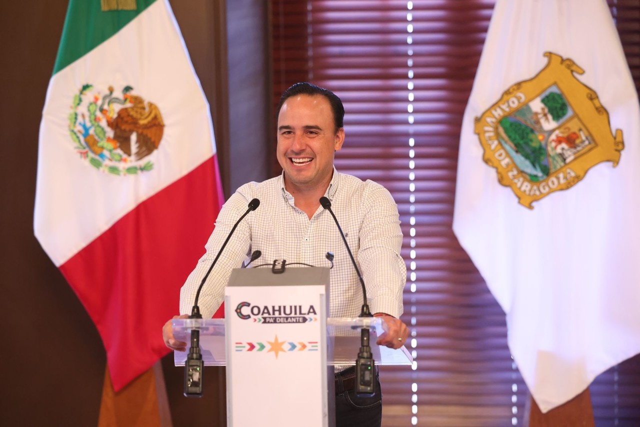 El gobernador Manolo Jiménez en rueda de prensa. (Fotografía: Gobierno de Coahuila)