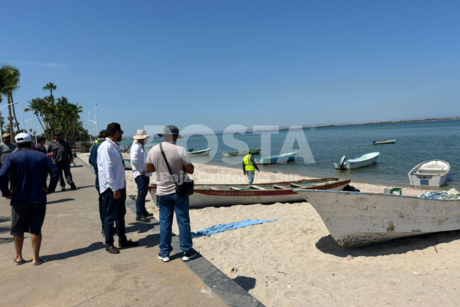 Contra reloj: retiran embarcaciones abandonadas del Malecón de La Paz