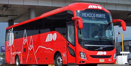 Choferes de ADO protagonizan violenta pelea en talleres de la empresa