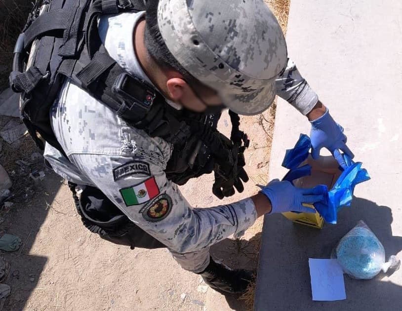 Guardia Nacional asegura bolsa de regalo con fentanilo en Baja California. Foto: Facebook @Guardia Nacional