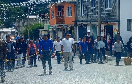 Se roba las limosnas y pobladores intentan lincharlo en Cuajimalpa