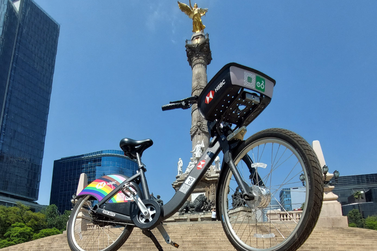 Ángel de la Independencia y ECOBICI.     Foto: @ecobici