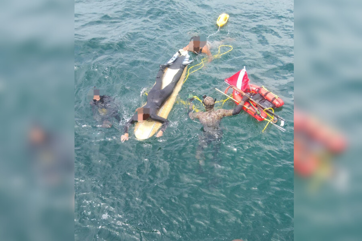 Rescatan a cuatro turistas en la bahía de Cabo San Lucas