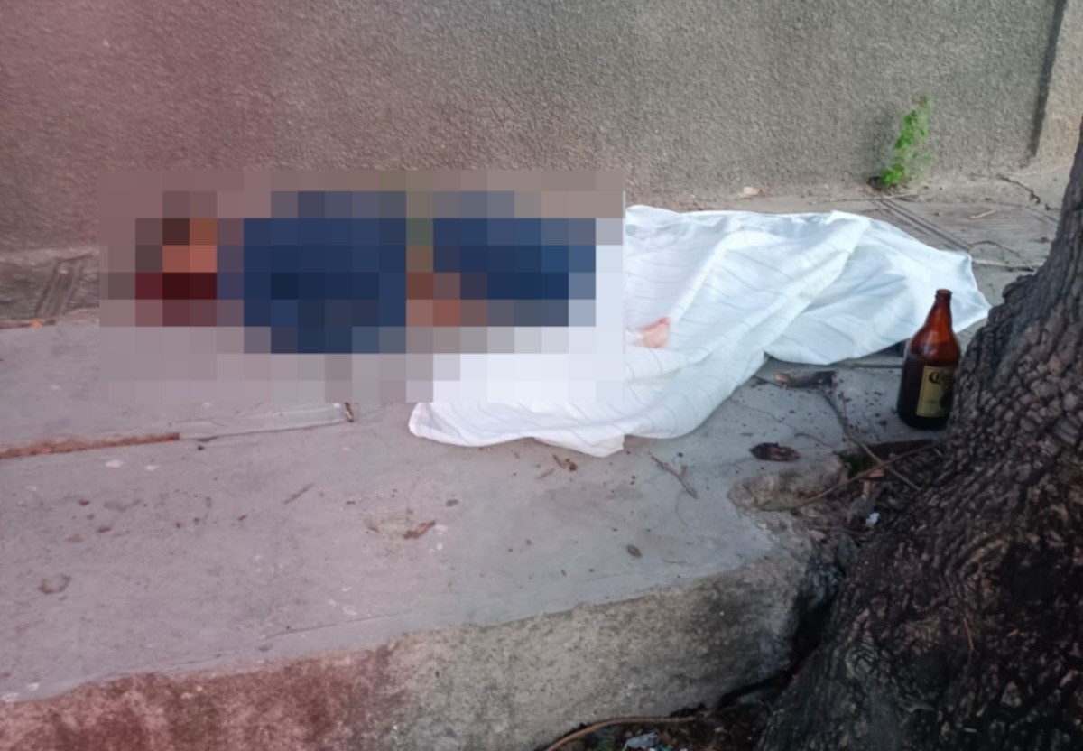 Murió tras caer de la azotea en donde se encontraba tomando alcohol. Foto: Especial.