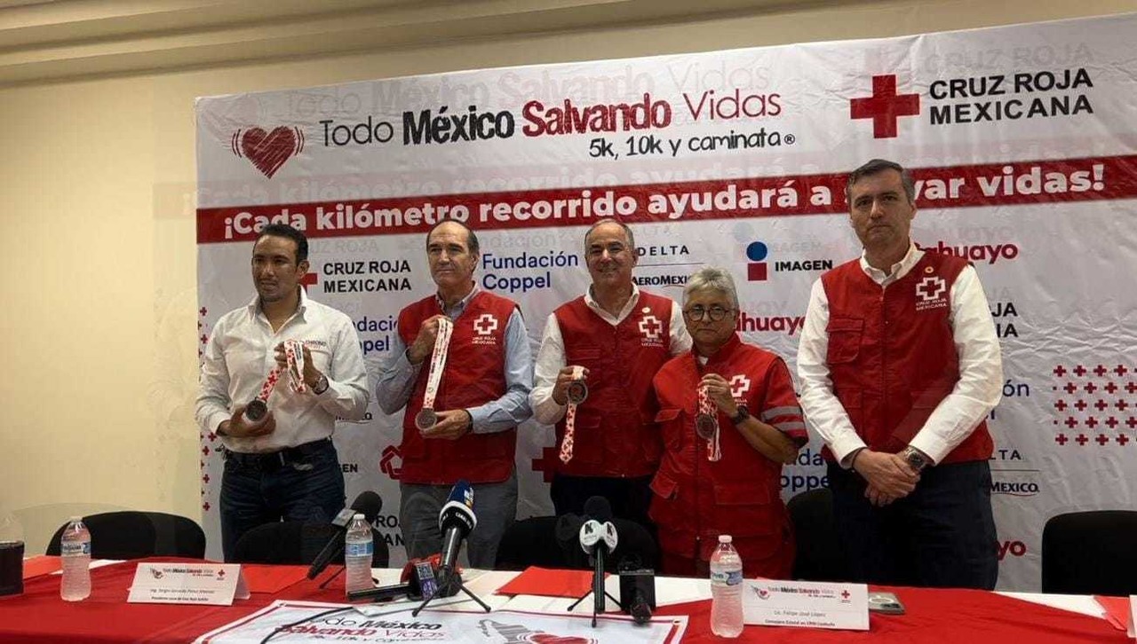 En rueda de prensa se presentaron los detalles de la carrera. (Fotografía: Marco Juárez)