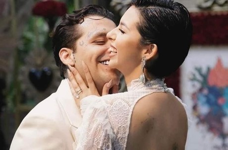 Ángela Aguilar celebra con video su primer mes de casada con Christian Nodal