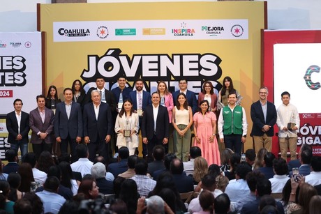 Reconocen en Coahuila al talento juvenil con el Premio Estatal de la Juventud 24