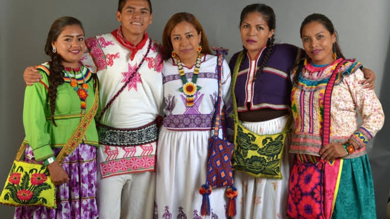 Mexicanos pertenecientes a sus Pueblos y Comunidades Indígenas. Foto: Gobierno de México.