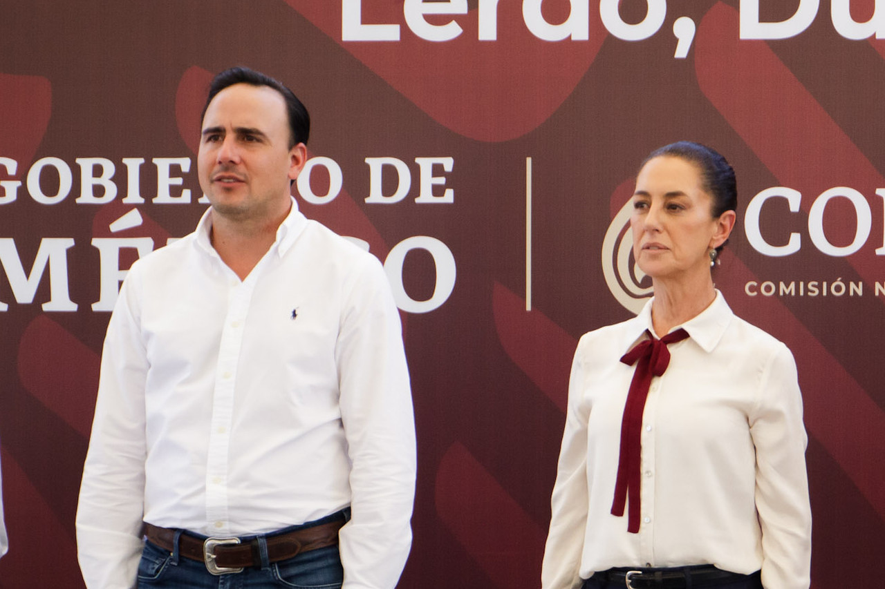 Manolo Jiménez y Claudia Sheinbaum supervisando trabajos de Agua Saludable. (Fotografía: Archivo)