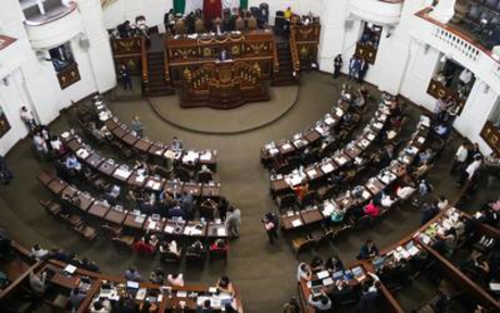 Ratifican siete 'pluris' a Morena en Congreso de la CDMX