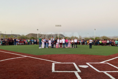 Inauguran el Centro Deportivo 'El Piojillo' en La Paz