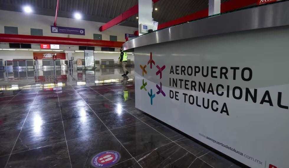 Filtros de sanidad en Aeropuerto Toluca por alerta de viruela símica. Foto: Especial