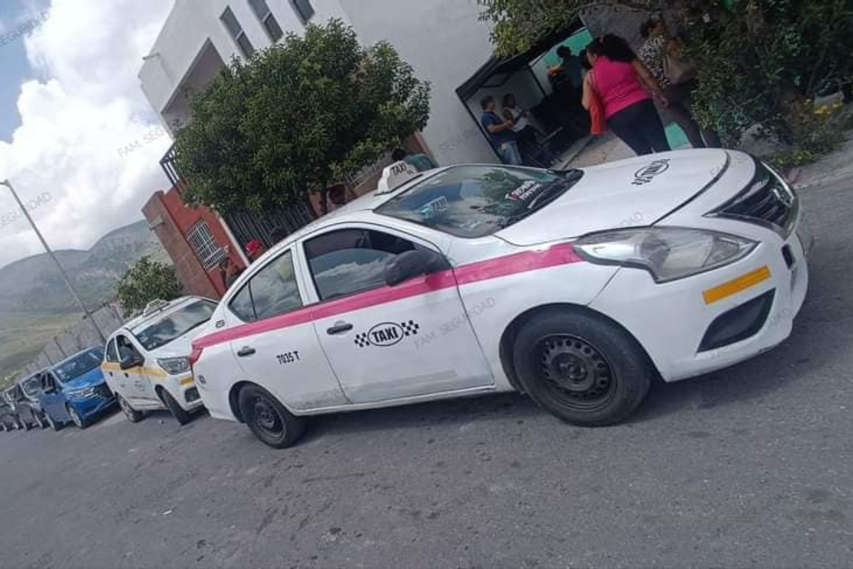 Taxis suben tarifa. Foto de Taxistas de Saltillo.