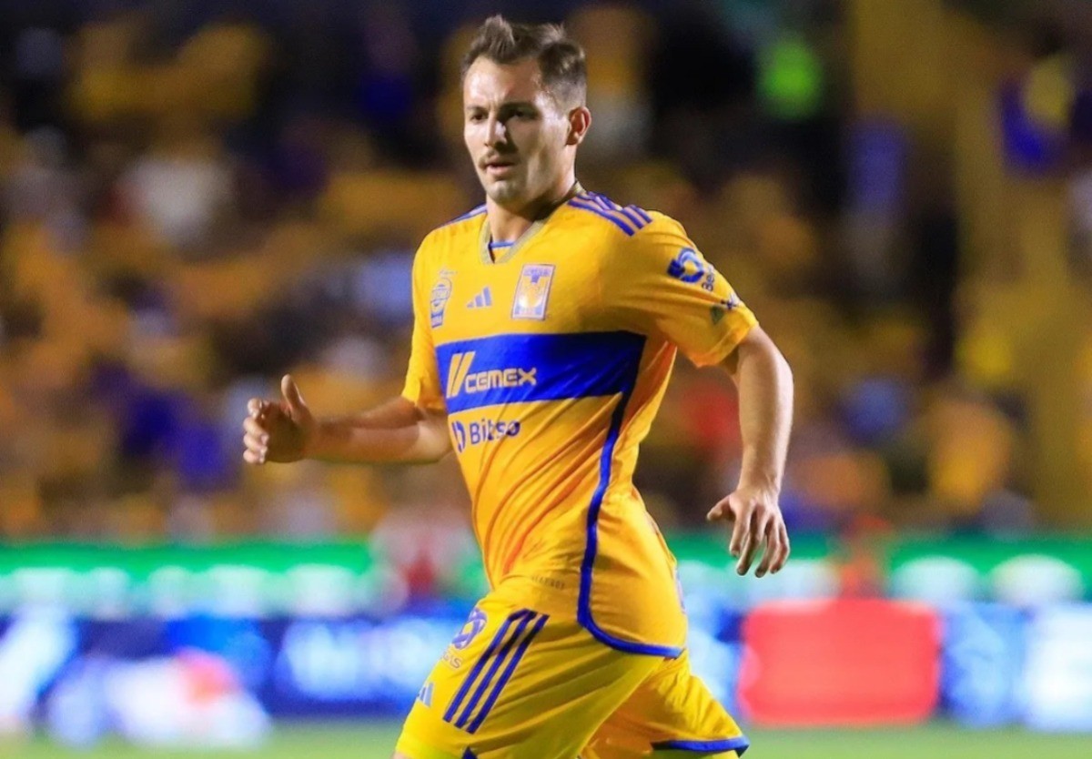 Eugenio Pizzuto en uno de los juegos de Concacaf Liga de Campeones con Tigres. Foto: Debate.