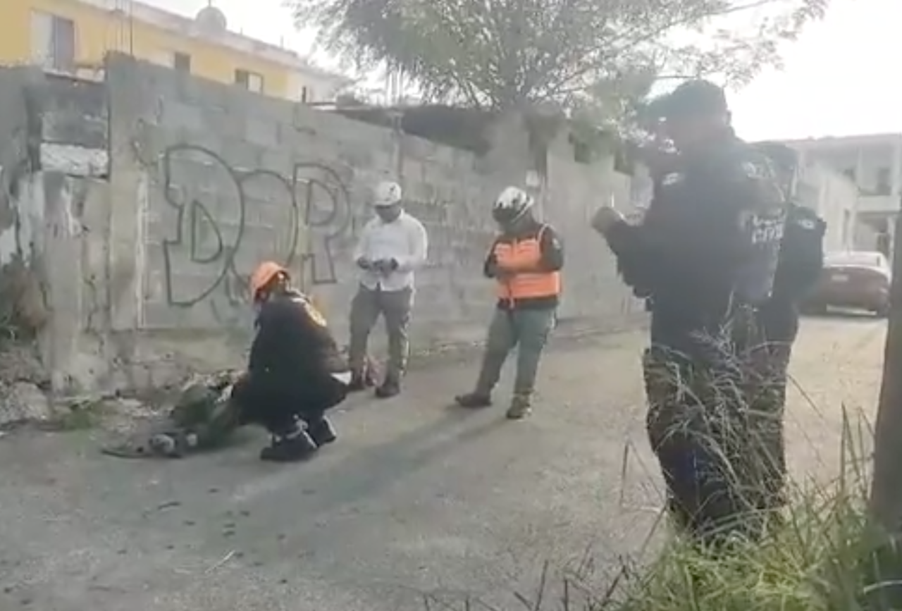 El hombre fue trasladado al Hospital Metropolitano por una ambulancia del CRUM. Foto: PCNL.