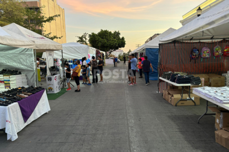 Listo el regreso a clases con una renovada feria de útiles escolares en La Paz