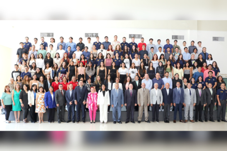 UANL recibe a estudiantes de intercambio de 20 países