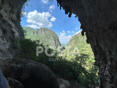 Descubre el Cerro Agujerado en Juárez, Nuevo León