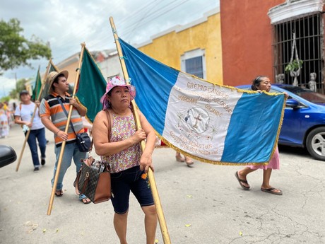 Celebran a la Virgen de la Asunción en el Barrio de San Sebastián en Mérida