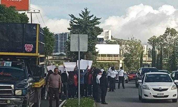 Manifestantes en Naucalpan exigen explicaciones por microsismos y detonaciones. Foto: RRSS