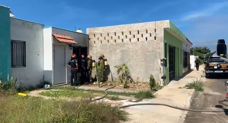 Alarma por un incendio matutino en una casa de Ciudad Caucel