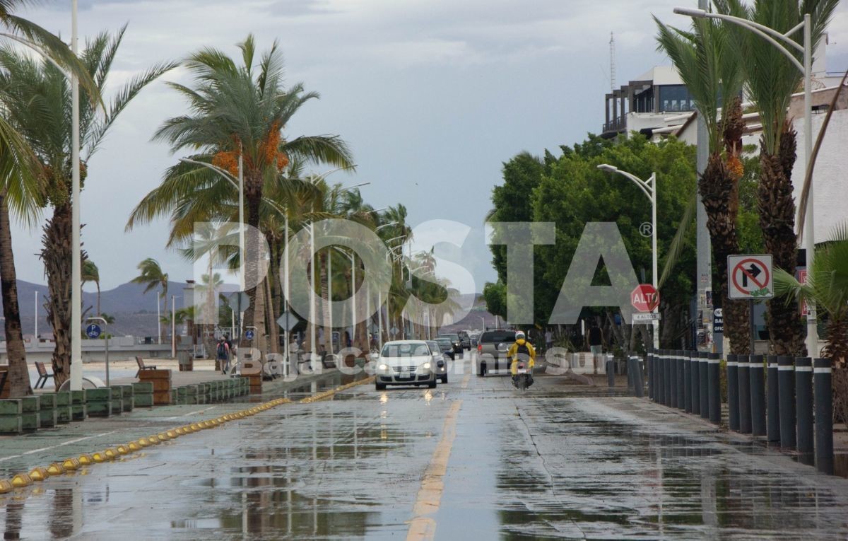 Se han suspendido las clases en Los Cabos y La Paz por la tormenta. Foto: Alberto Cota / Posta