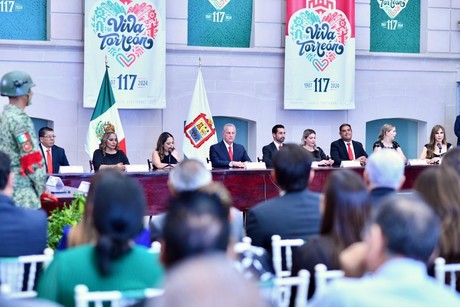 Celebra Torreón 117 aniversario con entrega de preseas a Ciudadanía Distinguida