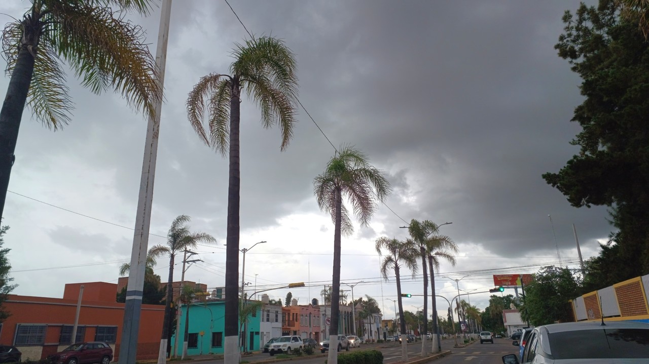 Las lluvias en la entidad duranguense continuarán haciéndose presentes en grandes cantidades y sobre todo en sus intensidades. Foto: Gerardo Lares.