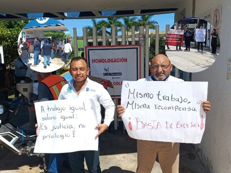 Maestros de  educación superior de Yucatán realizan paro de 'brazos caídos'