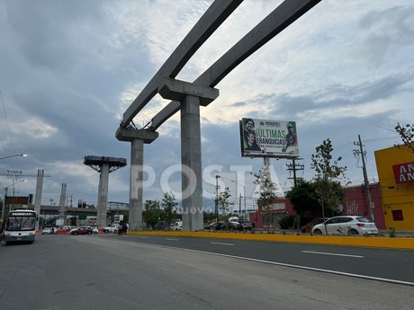 Habilitan carriles de Prolongación Madero, en Monterrey