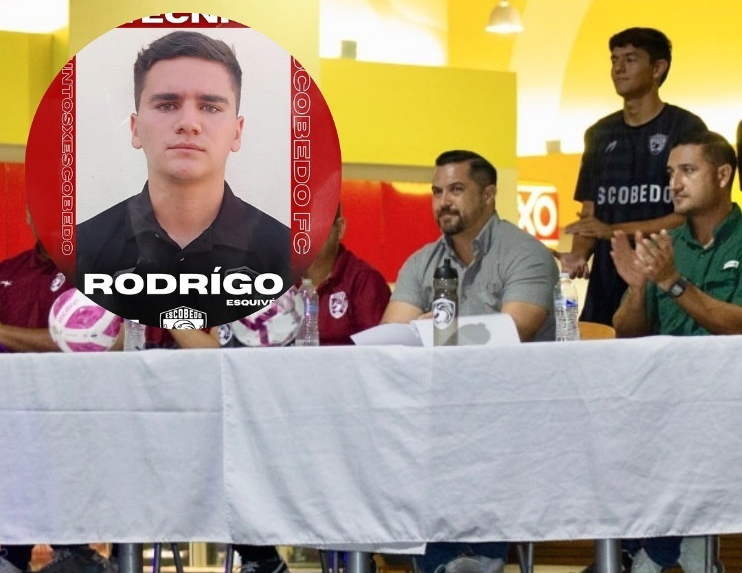 Rodrigo Esquivel siendo presentado con el club Escobedo FC. Foto: Canva.