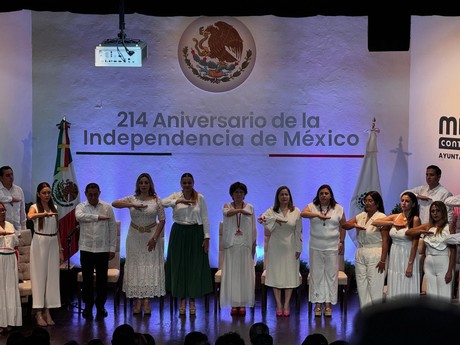 Ayuntamiento de Mérida conmemora el 214 aniversario de la independencia