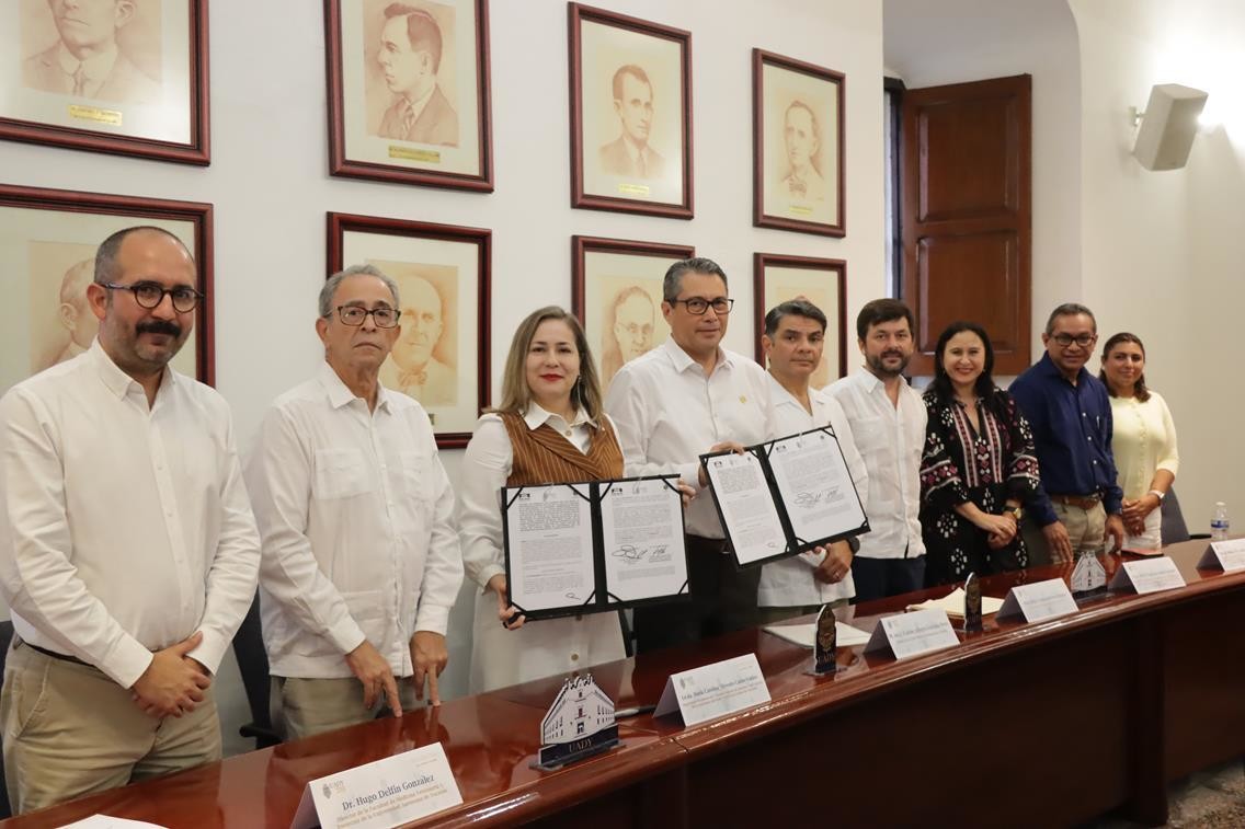 La jornada del martes se realizó la firma de un comodato que le otorga al Poder Judicial de Yucatán un nuevo espacio en la Uady para poder instalar un juzgado.- Foto de la Uady