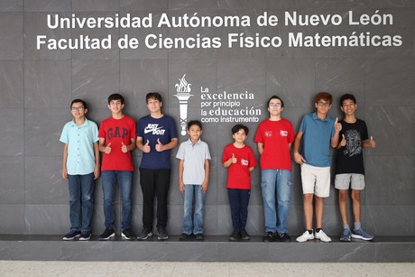 Estudiantes de Nuevo León se Preparan para la Olimpiada Nacional de Matemáticas