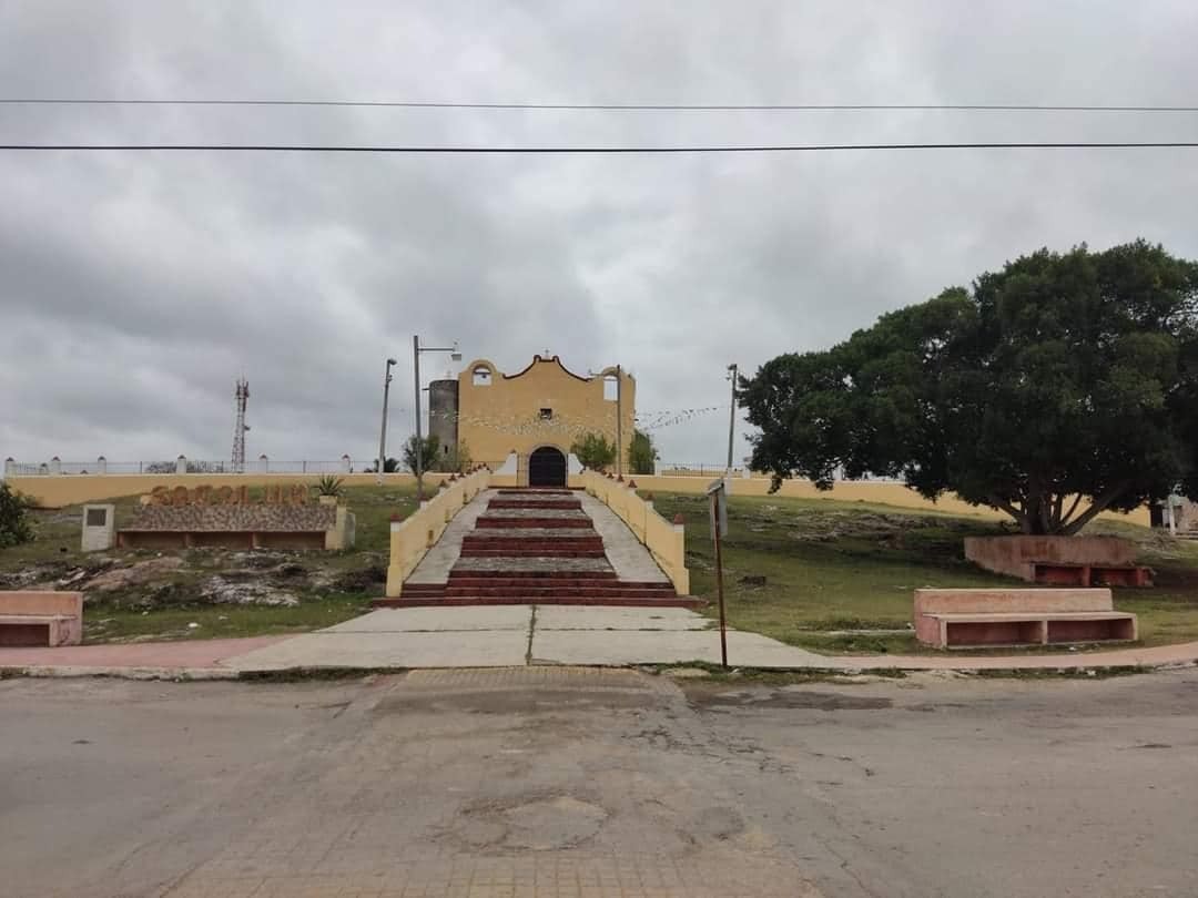 Las puertas del templo habían sido forzadas, según vecino Foto: Redes