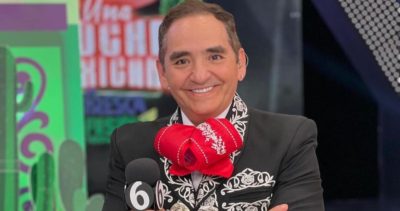 Ernesto Chavana vuelve a Multimedios; lanza advertencia a chicas de 'Es Show'