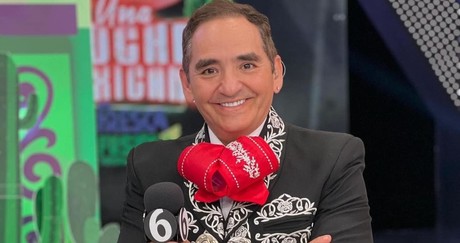 Ernesto Chavana vuelve a Multimedios; lanza advertencia a chicas de 'Es Show'